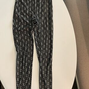 Geometric Black and White Women's Leggings